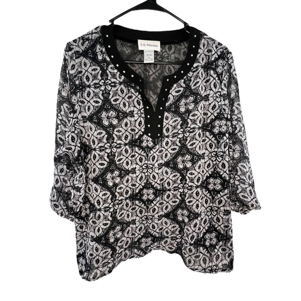 C.D. Petites Floral Patterned Lightweight Blouse With Sequin Detail